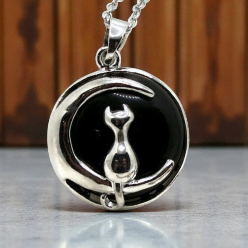 NEW Cat & Moon Black Gemstone Necklace